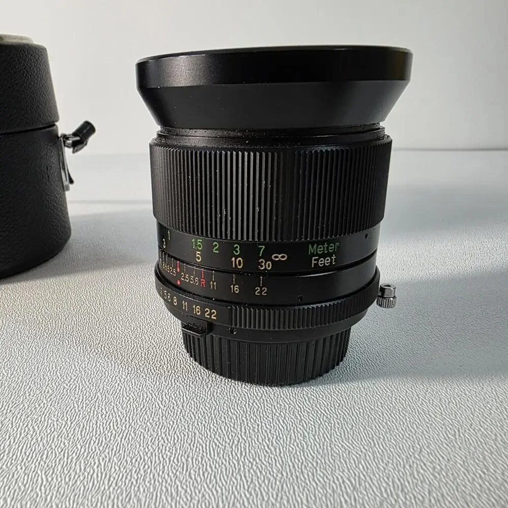 VIVITAR AUTO WIDE ANGLE LENS 28MM 1:2.5, 62 MM Minolta MC/MD Mount
